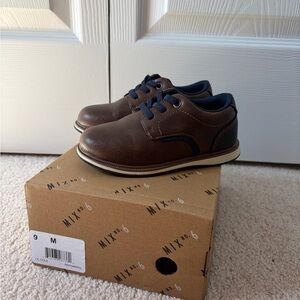 Mix No. 6 Brown Little Boys' Casual Lace-Up Shoes with Navy Accents
